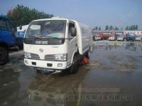 東風福瑞卡多功能掃路車 一車多能，助力高效環衛作業